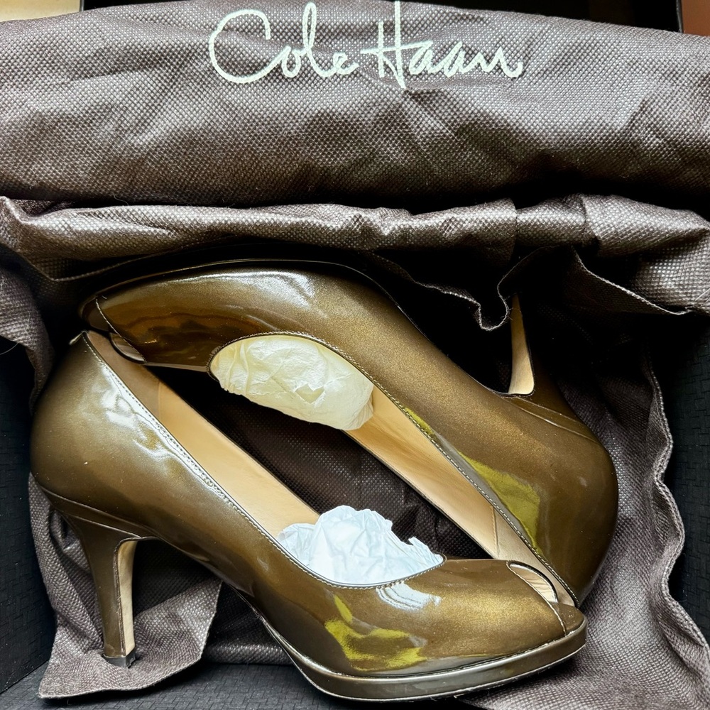 Cole Haan OT.AIR.PUMP, Mahogany, Patent Platform, Peep-toe Pumps, Sz 9.5 B. EUC